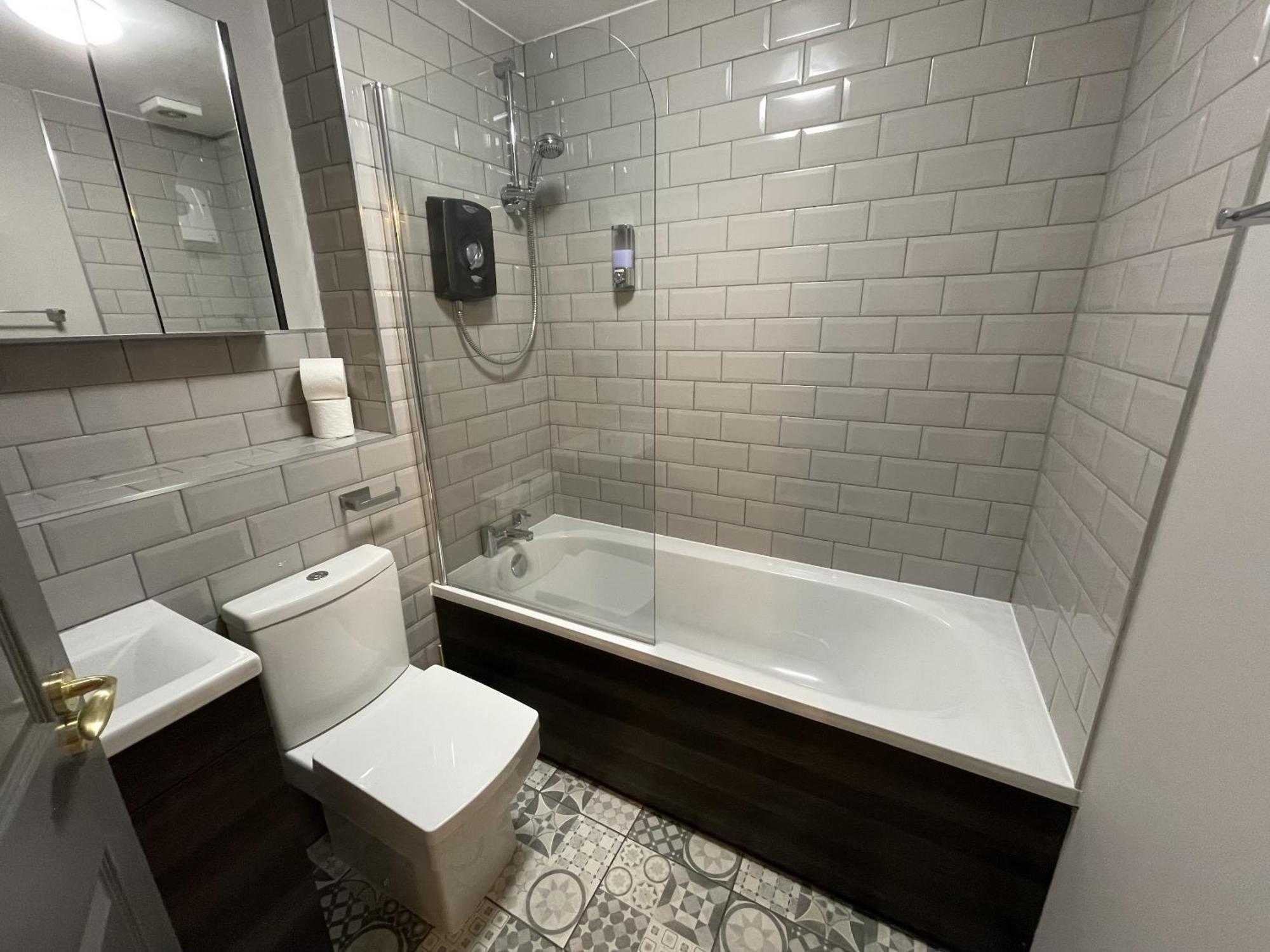 No24 - 2-Bed Boutique Apartment - Hosted By Hutch Lifestyle Leamington Spa Dış mekan fotoğraf